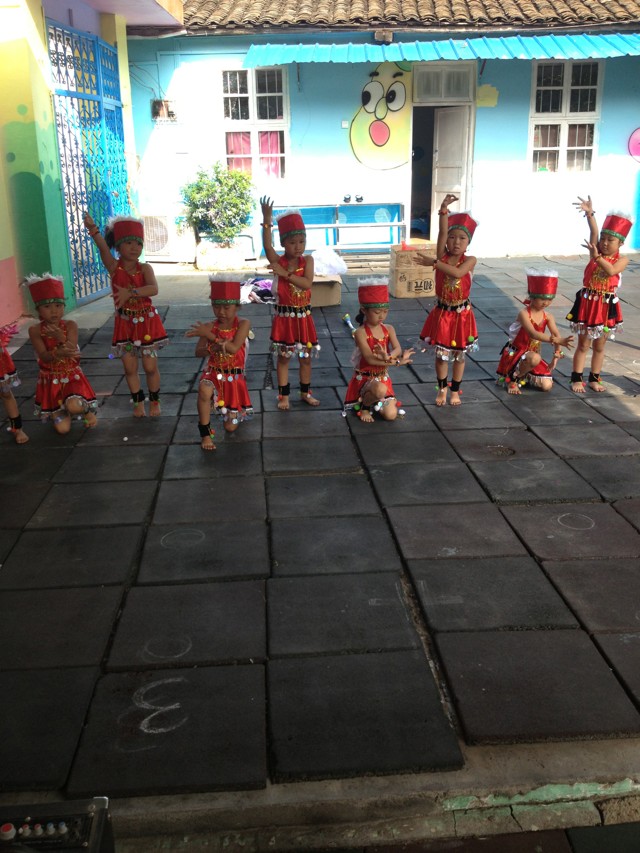 小博士民族幼儿园8月9日晚毕业典礼921 / 作者:爱哭鬼 / 帖子ID:93896