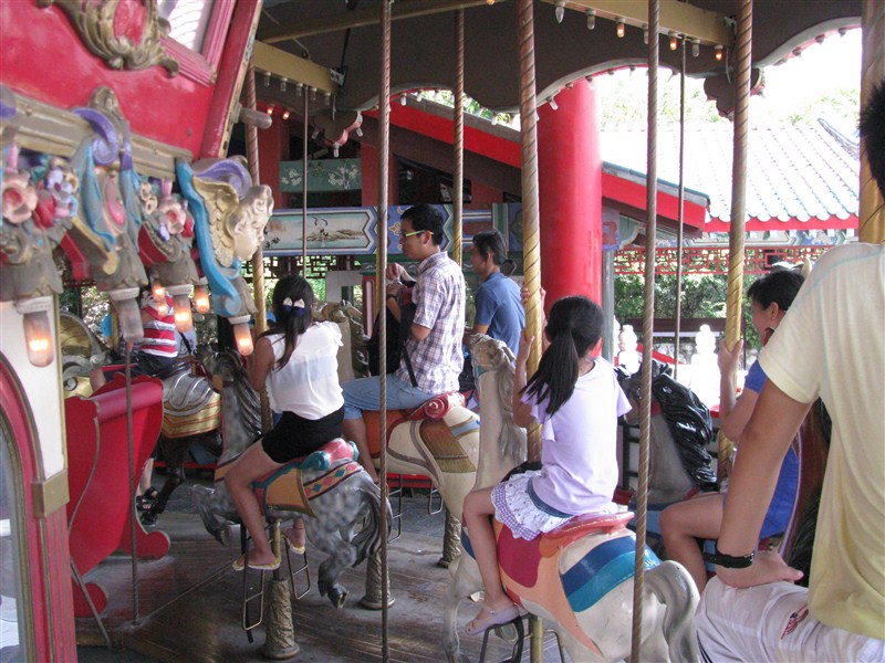 乐满地游玩712 / 作者:烟火的暧昧 / 帖子ID:94241