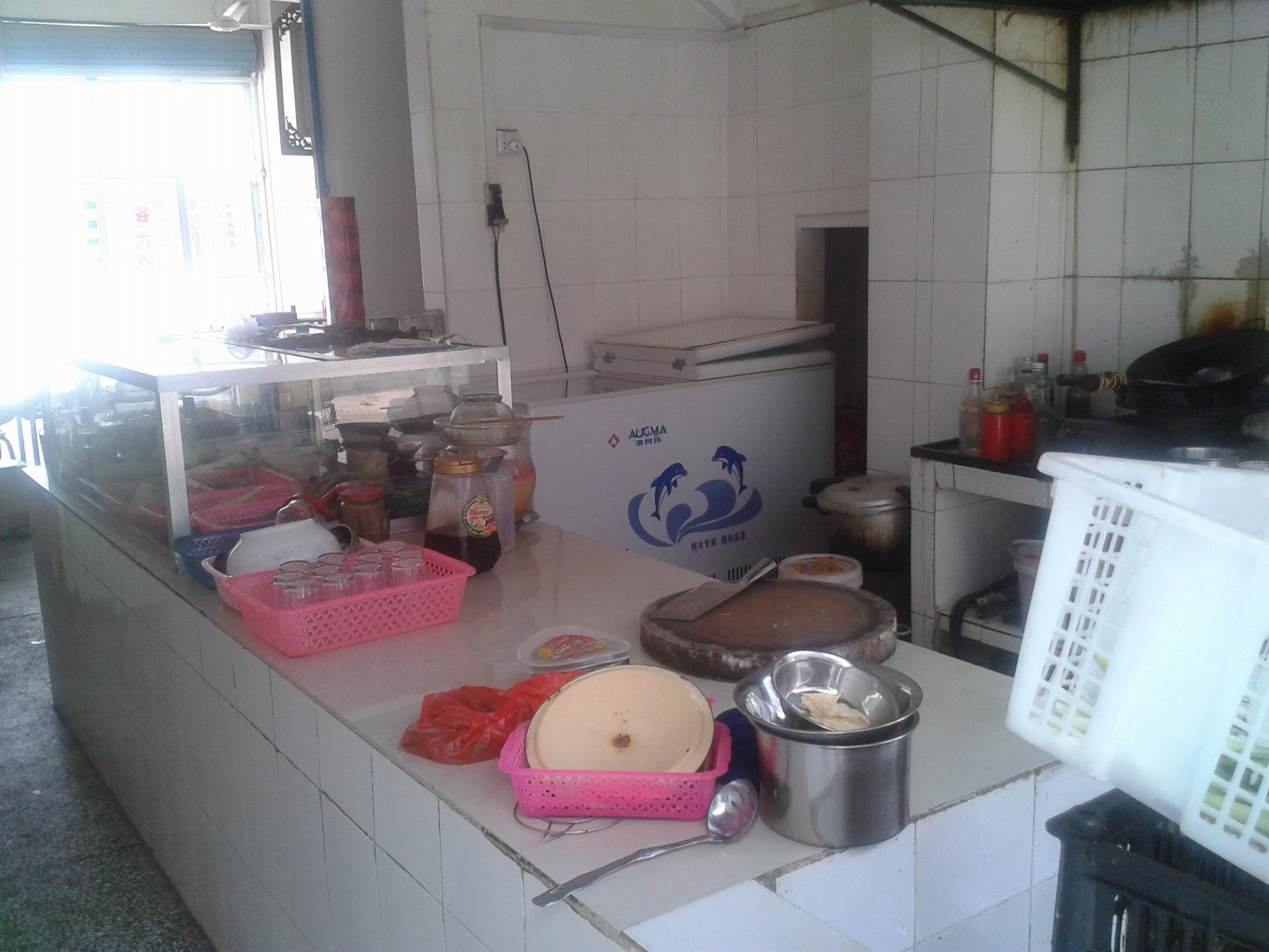 新车站对面水果批发城饭店转让970 / 作者:小楼 / 帖子ID:94415