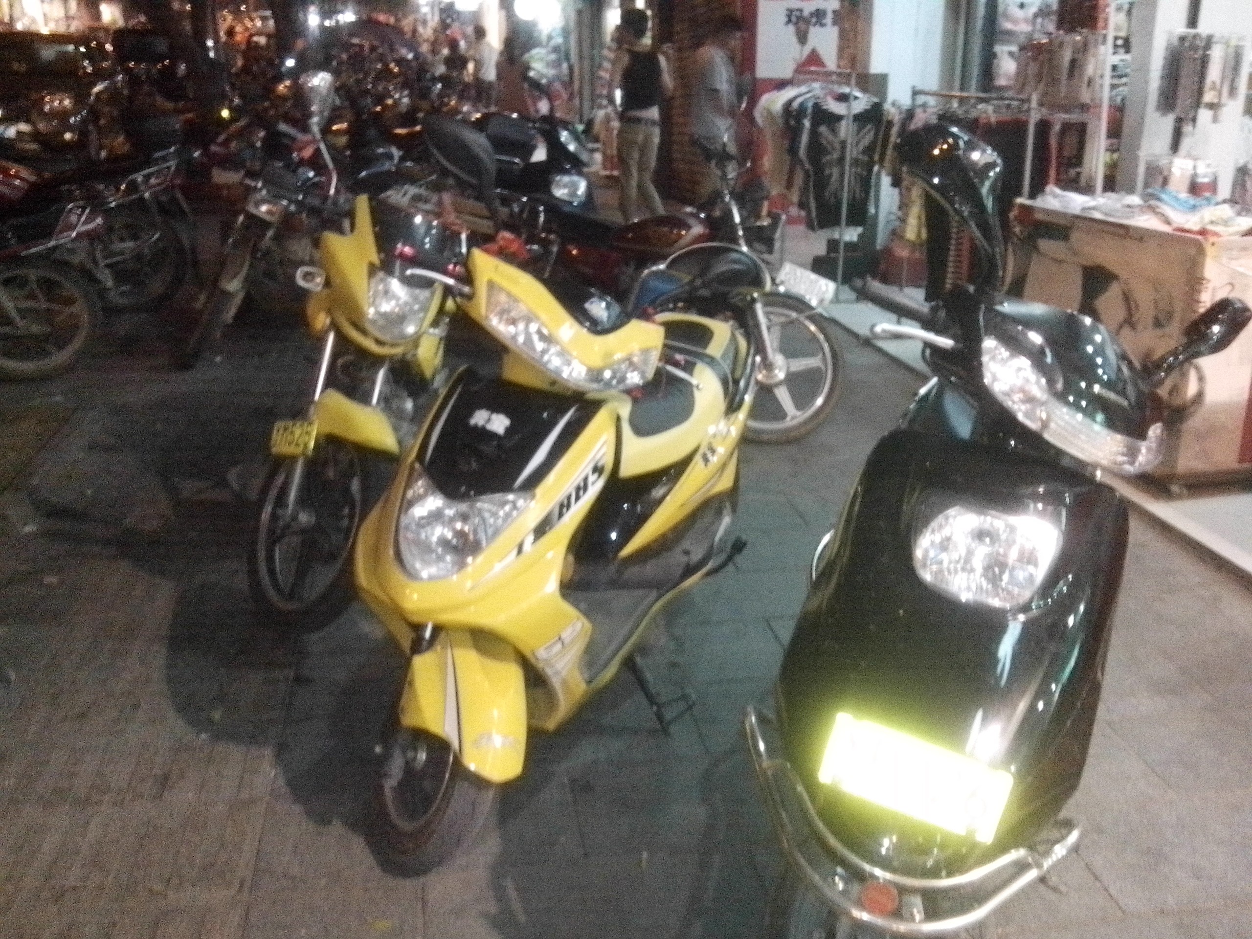 众多摩托  十字街霸道773 / 作者:北辰 / 帖子ID:94749