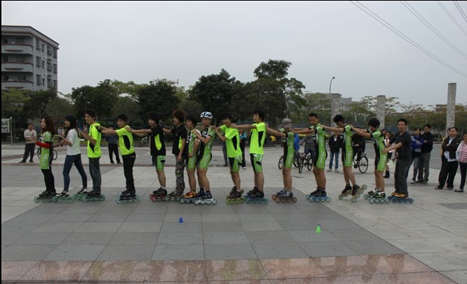 最爱自由轮滑672 / 作者:虚伪鉽谈情 / 帖子ID:95636