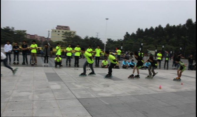 最爱自由轮滑933 / 作者:虚伪鉽谈情 / 帖子ID:95636