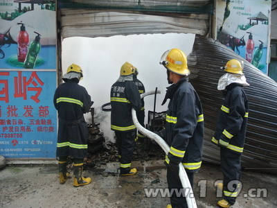 商店清晨发生火灾 恭城消防扑救转移“炸弹”68 / 作者:茶城路人 / 帖子ID:95803