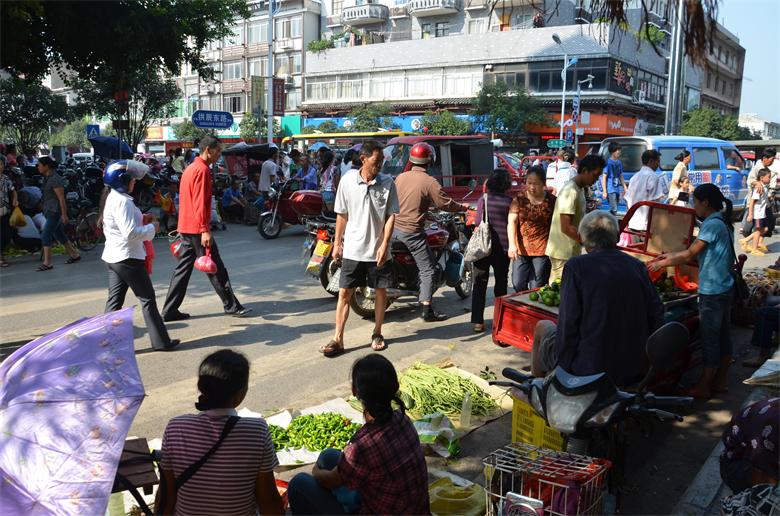 【今日话题】 中秋佳节  市民菜市场买菜忙791 / 作者:北辰 / 帖子ID:95836