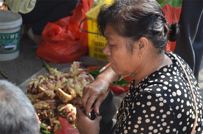 【今日话题】 中秋佳节  市民菜市场买菜忙206 / 作者:北辰 / 帖子ID:95836