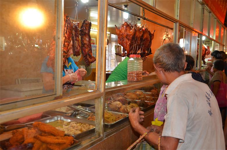 【今日话题】 中秋佳节  市民菜市场买菜忙780 / 作者:北辰 / 帖子ID:95836
