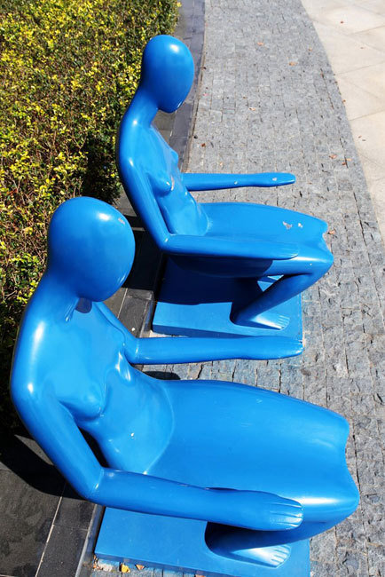 无奇不有>>苏州楼畔惊现裸女造型座椅??828 / 作者:龍虎袍哥 / 帖子ID:96581