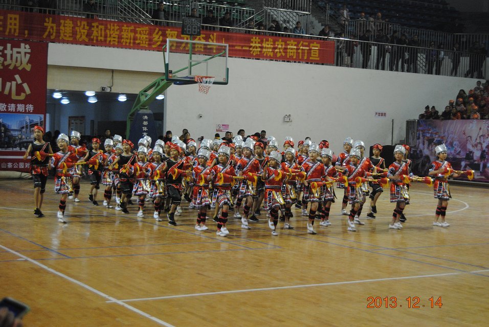恭城全县小学生长鼓舞大赛6 / 作者:恭城蚂蜂 / 帖子ID:99154