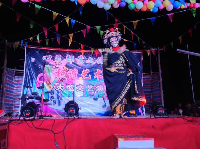 恭城人的变脸294 / 作者:恭城龙狮戏凤 / 帖子ID:100052