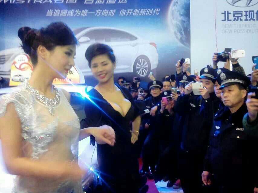 干露露桂林车展秀，口水掉一地583 / 作者:喜杨羊 / 帖子ID:100688