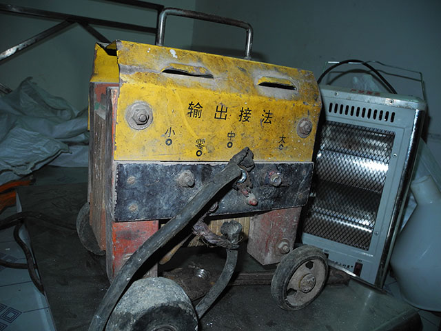 好消息，便宜处理电焊机、气泵（有图）444 / 作者:有瘾头 / 帖子ID:100975