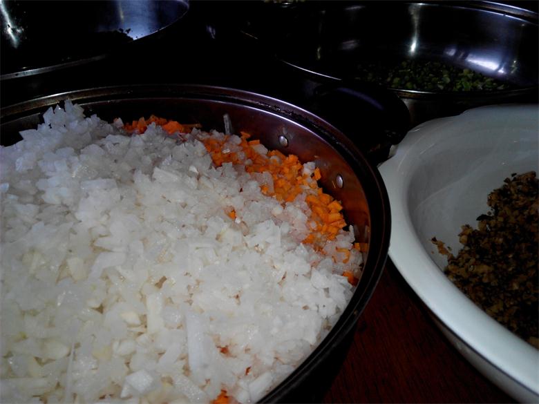 【清明到 艾粑香】美女店主做“艾粑”咯414 / 作者:北辰 / 帖子ID:101071