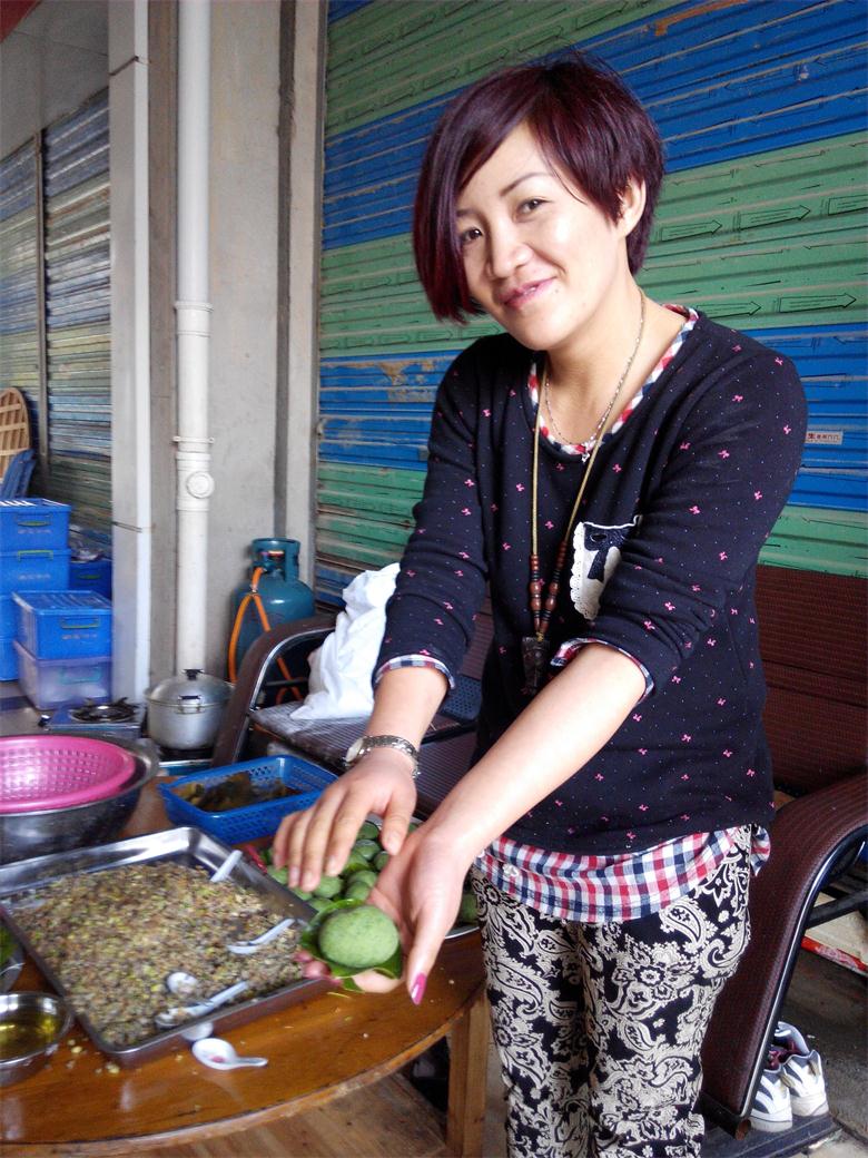 【清明到 艾粑香】美女店主做“艾粑”咯217 / 作者:北辰 / 帖子ID:101071