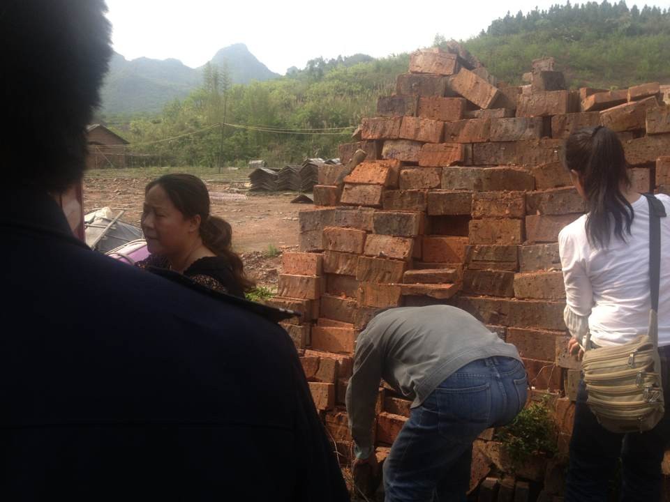 古城母女危房今日开始拆建【爱心在行动】391 / 作者:叶云 / 帖子ID:101041