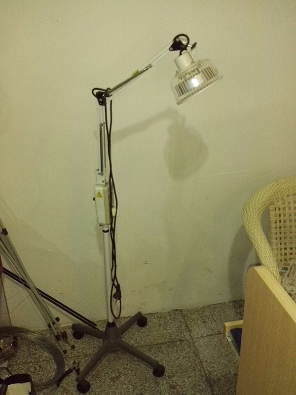 红外线电磁波治疗器   出售！！86 / 作者:华艺坊工艺品店 / 帖子ID:102119