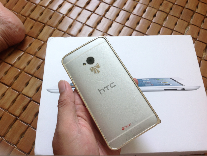 出售刚买两个半月的 htc one 手机一台 9.9新！降价了 1800元拿走！380 / 作者:▓丶Ｄ调゛丶 / 帖子ID:103735