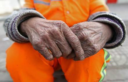 揪心！又一起环卫工清晨被撞身亡674 / 作者:猫小萌 / 帖子ID:105186