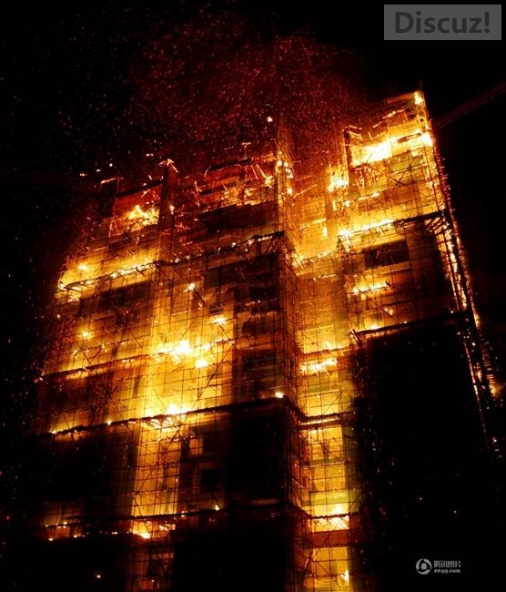昨晚，桂林灵川金色维也纳的工地发生火灾。885 / 作者:thkfh / 帖子ID:105308