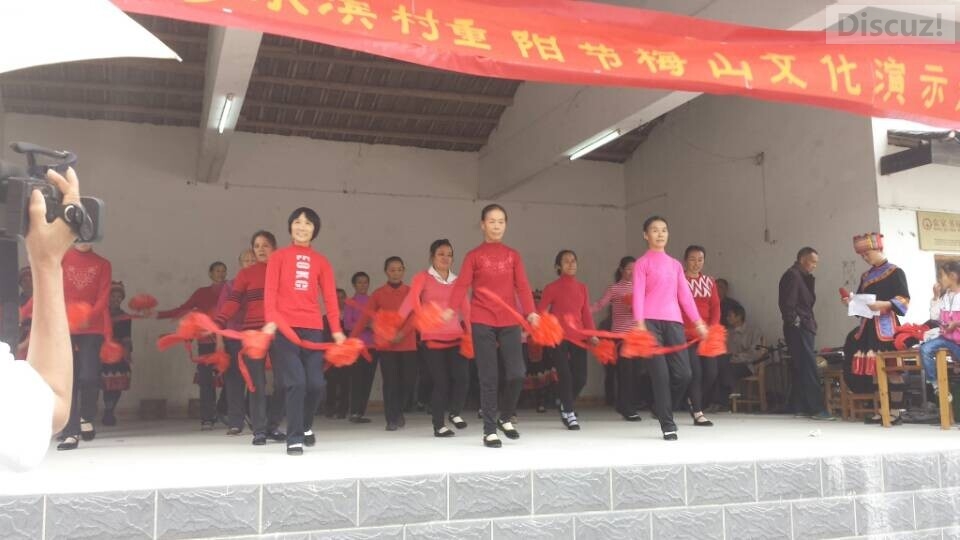 打锣挖地歌以及广场舞表演311 / 作者:欧耶 / 帖子ID:105492