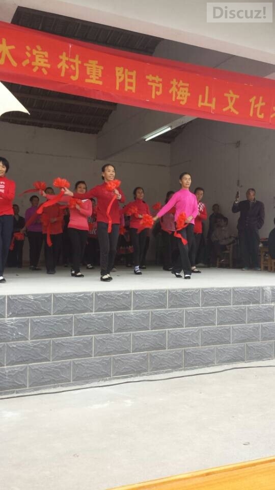 打锣挖地歌以及广场舞表演543 / 作者:欧耶 / 帖子ID:105492