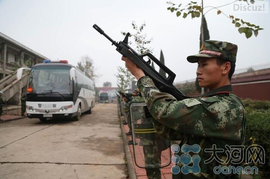 河南三门峡监狱搬迁 押送犯人场面壮观827 / 作者:红通通 / 帖子ID:105621