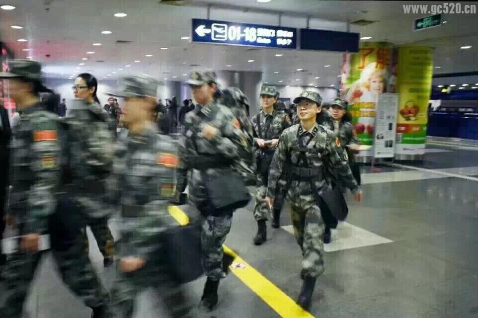 我国四支医疗队伍今日启程赴非援助抗击埃博拉，希望他们都能平安归来584 / 作者:猫小萌 / 帖子ID:105880