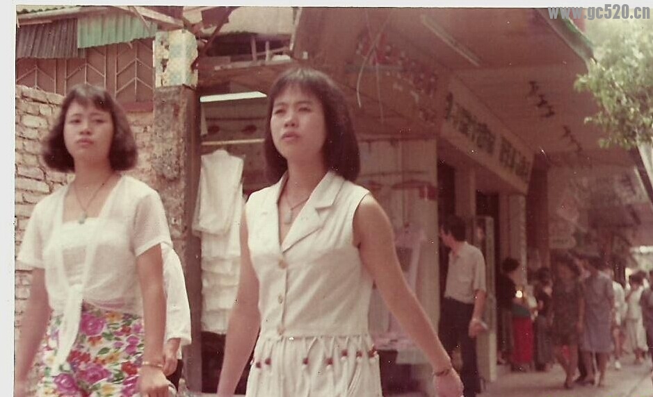 二十世纪九十年代桂林街头美女818 / 作者:奇葩处处有 / 帖子ID:105926