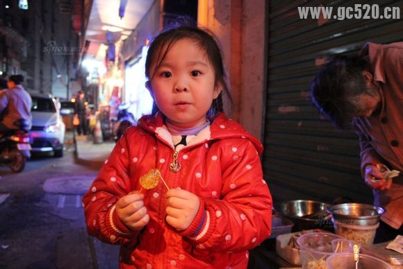 南昌老奶奶卖小吃1毛钱1串，20多年未涨价“挣一点就够952 / 作者:猫小萌 / 帖子ID:106034