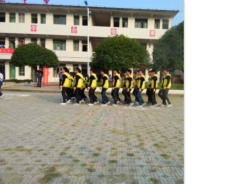 莲花中学校运会1 / 作者:恭城520小奈姐姐 / 帖子ID:106123