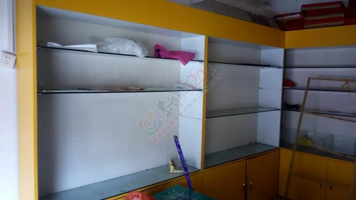 门面转行货架出售588 / 作者:为梦/ai导航 / 帖子ID:113740