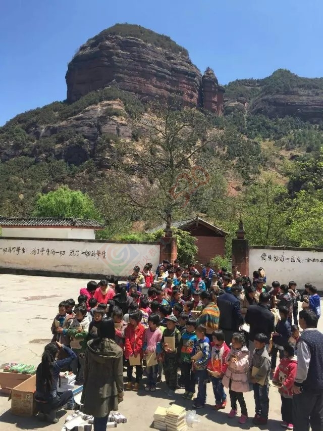 看看那些地区的孩子们，相片均为实拍530 / 作者:黑白年代 / 帖子ID:115220