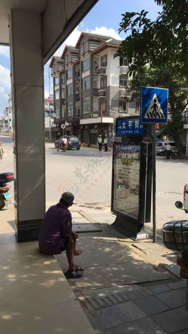 燕岩桥头又在拦车了，要过路的看着了485 / 作者:thkfh / 帖子ID:117886