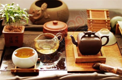 每天一杯消暑茶，可预防中暑热伤风，8种中药茶美容防中暑167 / 作者:碧澄匀 / 帖子ID:118343