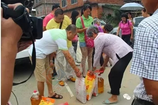 佛子慈心慰灾民，洪水无情人有情——桂林恭城爱心活动纪实715 / 作者:猫小萌 / 帖子ID:118908