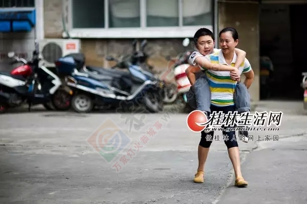 桂林患病少年背上读书， 中考“6A”好成绩震撼全桂林！919 / 作者:猫小萌 / 帖子ID:120632