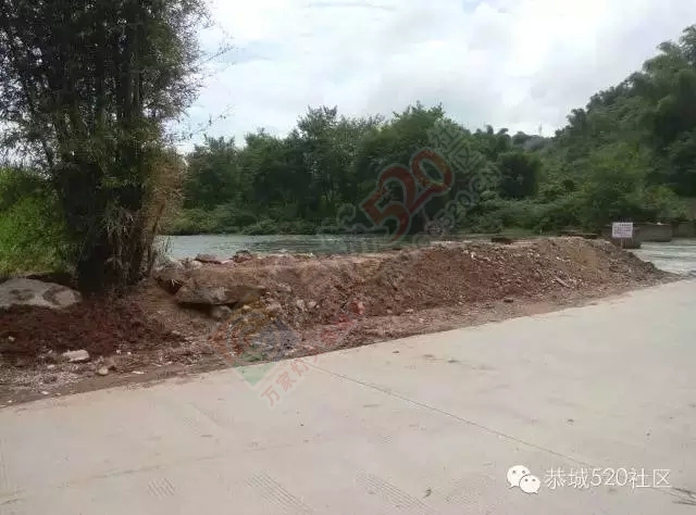 西河口至乐湾便桥处乱倒垃圾现场已经整改，环境卫生明显改善！877 / 作者:社区小编 / 帖子ID:120952