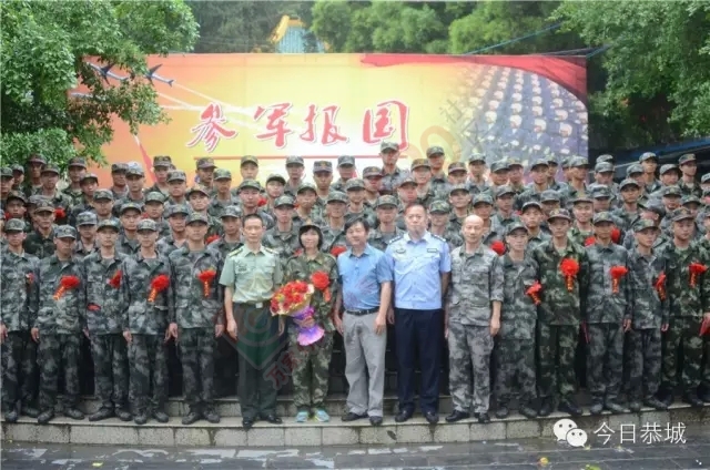 我县2015年超高质量完成征兵任务726 / 作者:社区小编 / 帖子ID:121181