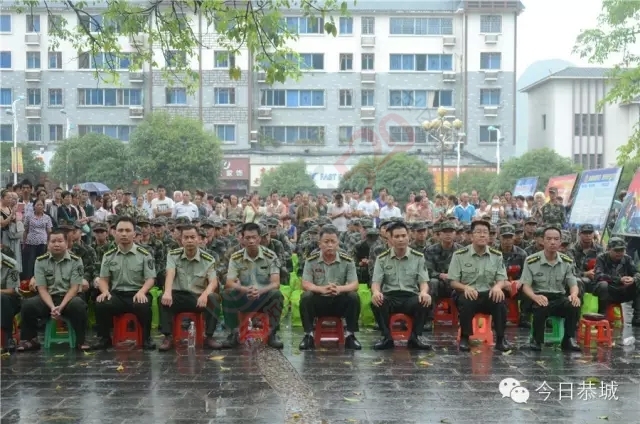 我县2015年超高质量完成征兵任务722 / 作者:社区小编 / 帖子ID:121181