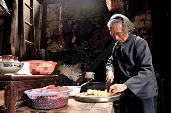 妈妈没了，才知道这辈子儿子已经做完了！看哭10亿人！182 / 作者:太天真 / 帖子ID:128144