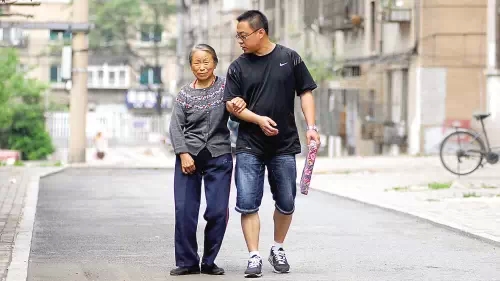 妈妈没了，才知道这辈子儿子已经做完了！看哭10亿人！576 / 作者:太天真 / 帖子ID:128144