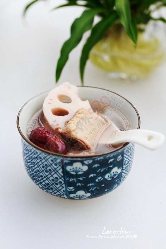红枣莲藕排骨汤 --- 寒冷季节里的温暖汤水735 / 作者:爱生活爱美食 / 帖子ID:159625
