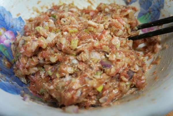 【暖冬】洋葱猪肉馅饼253 / 作者:爱生活爱美食 / 帖子ID:159630