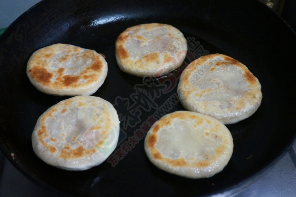 【暖冬】洋葱猪肉馅饼602 / 作者:爱生活爱美食 / 帖子ID:159630