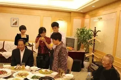 恭城男人讨老婆的传统流程是这样的58 / 作者:微观恭城 / 帖子ID:160009