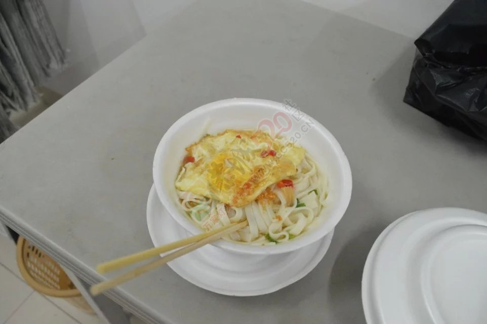 饿也要一起分享一起饿哈哈352 / 作者:小江鱼 / 帖子ID:164026