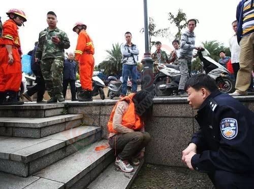 连续两天，桂林一男一女先后跳下漓江！真是爱情的小船说翻就翻？586 / 作者:鸦雀无声 / 帖子ID:168789