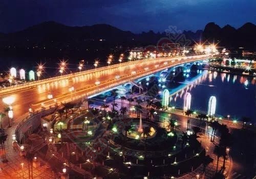 连续两天，桂林一男一女先后跳下漓江！真是爱情的小船说翻就翻？791 / 作者:鸦雀无声 / 帖子ID:168789