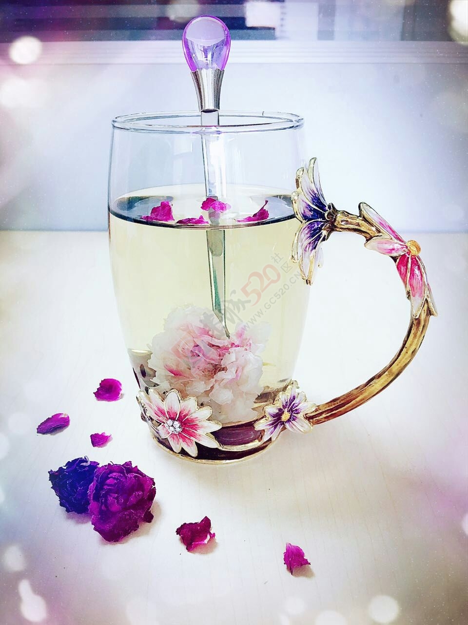 一朵水中绽放的玫瑰919 / 作者:花茶猴妈 / 帖子ID:172549