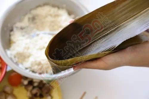 端午节快到啦！美女小编一分钟教你学会包恭城“羊角扭”！260 / 作者:今日恭城 / 帖子ID:174048