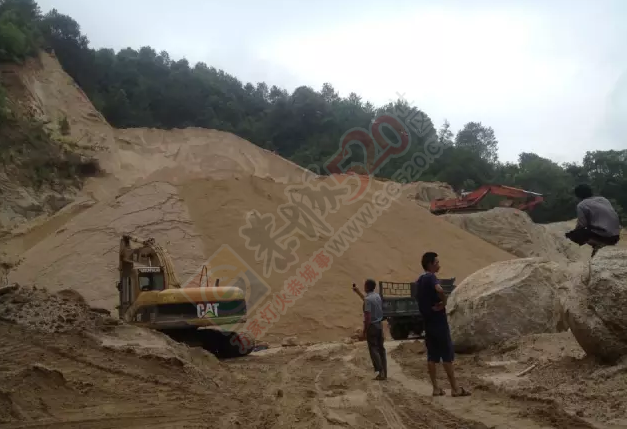 恭城嘉会大山村上焦源个别村民非法开采沙子，严重破坏自然生态，谁来管？615 / 作者:千变万幻 / 帖子ID:176971